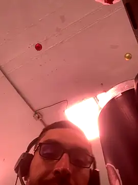 malek xarx  online show from 2, 12, 2025