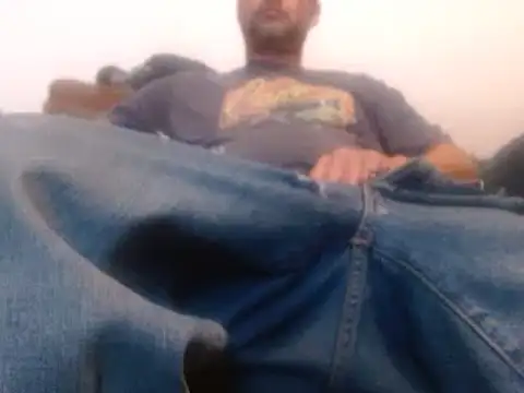 Snapshot of dontrush22 chatting on 12, 11, 2025 dontrush22 online show from 12, 11, 2025