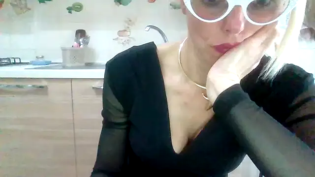Snapshot of Kelly80 chatting on 26, 4, 2026 Kelly80 online show from 26, 4, 2026