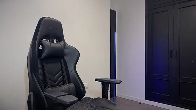 Snapshot of s_meow chatting on 30, 9, 2025 s meow online show from 30, 9, 2025