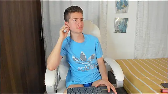 Snapshot of ThiagooJames chatting on 10, 9, 2025 ThiagooJames online show from 10, 9, 2025