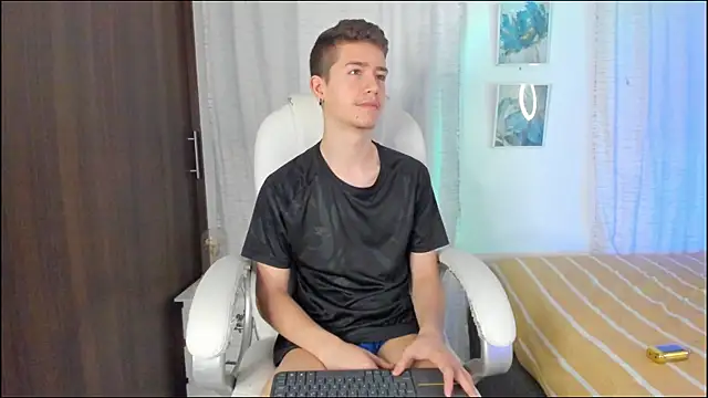 Snapshot of ThiagooJames chatting on 14, 9, 2025 ThiagooJames online show from 14, 9, 2025