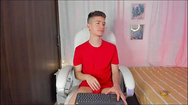 Snapshot of ThiagooJames chatting on 20, 9, 2025 ThiagooJames online show from 20, 9, 2025