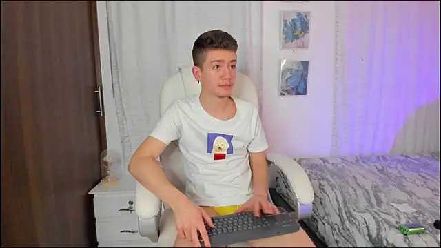 Snapshot of ThiagooJames chatting on 29, 9, 2025 ThiagooJames online show from 29, 9, 2025