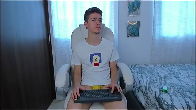 Snapshot of ThiagooJames chatting on 29, 9, 2025 ThiagooJames online show from 29, 9, 2025