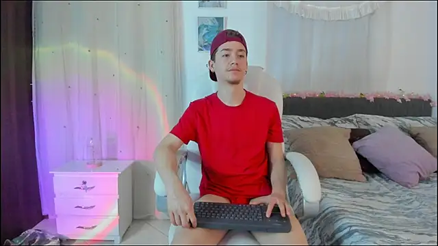 Snapshot of ThiagooJames chatting on 1, 12, 2025 ThiagooJames online show from 1, 12, 2025