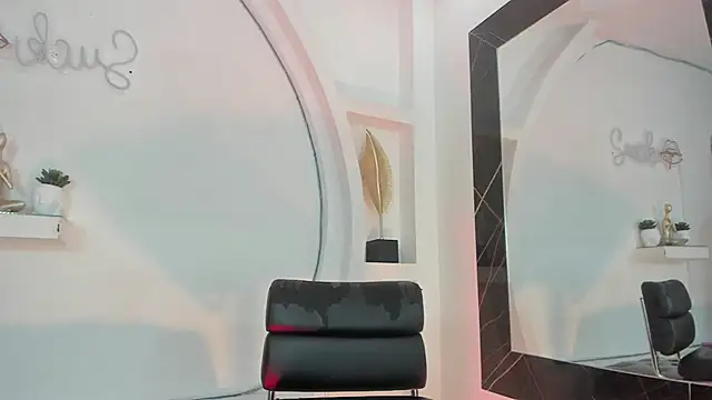 Snapshot of Vicky_Hottman chatting on 2, 12, 2025 Vicky Hottman online show from 2, 12, 2025