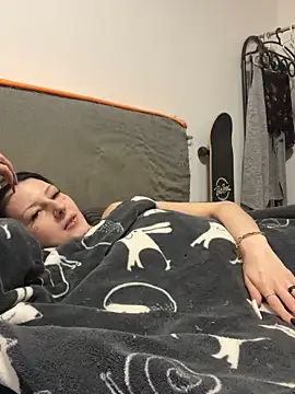 Snapshot of Seductively4_20 chatting on 21, 10, 2025 Seductively4 20 online show from 21, 10, 2025