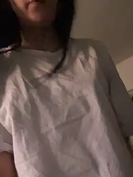 Snapshot of Seductively4_20 chatting on 27, 10, 2025 Seductively4 20 online show from 27, 10, 2025