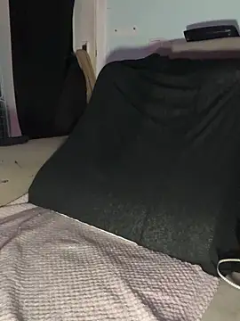 Snapshot of Seductively4_20 chatting on 27, 10, 2025 Seductively4 20 online show from 27, 10, 2025