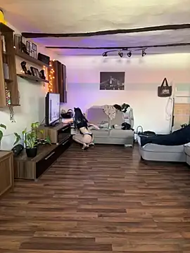 Snapshot of Seductively4_20 chatting on 17, 11, 2025 Seductively4 20 online show from 17, 11, 2025