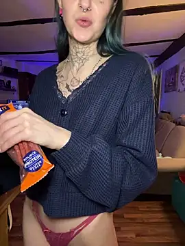 Snapshot of Seductively4_20 chatting on 5, 12, 2025 Seductively4 20 online show from 5, 12, 2025