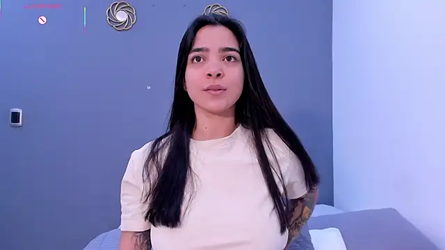 Snapshot of KamilaBetancourt chatting on 8, 7, 2026 KamilaBetancourt online show from 8, 7, 2026