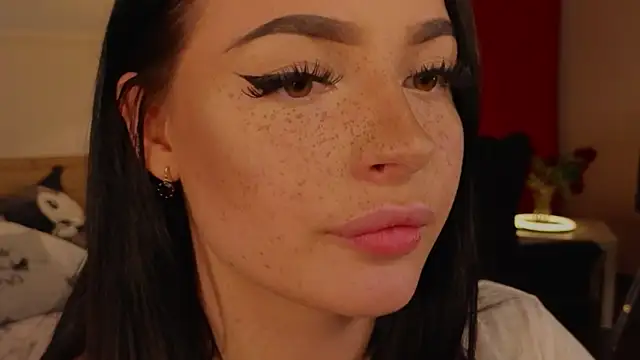 honey     bunny online show from 2, 4, 2026