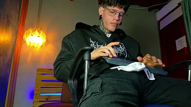 david huge online show from 11, 4, 2026