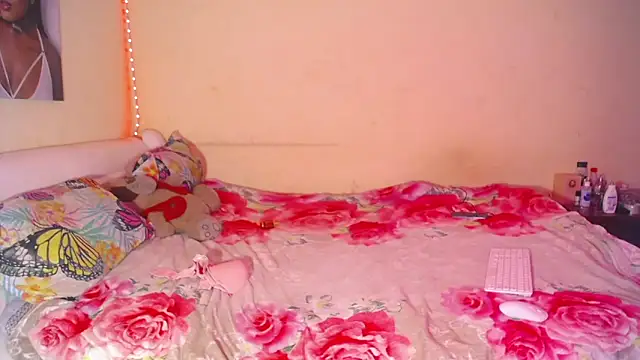 Snapshot of pink_7777 chatting on 6, 11, 2025 pink 7777 online show from 6, 11, 2025