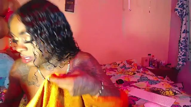 Snapshot of pink_7777 chatting on 21, 11, 2025 pink 7777 online show from 21, 11, 2025