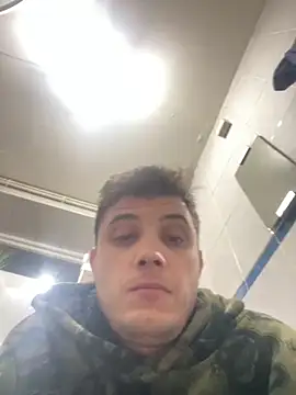 Snapshot of kisspussy1993 chatting on 28, 10, 2025 kisspussy1993 online show from 28, 10, 2025