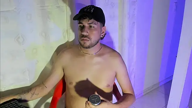 Snapshot of alehot223 chatting on 16, 12, 2025 alehot223 online show from 16, 12, 2025