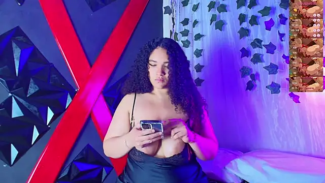 ivonne diaz1 online show from 4, 12, 2025