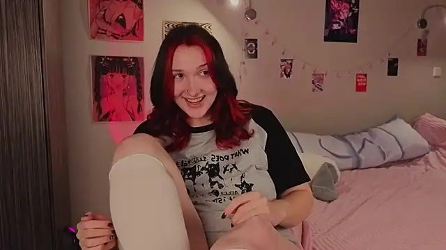 Snapshot of CrystalBlaze_ chatting on 26, 9, 2025 CrystalBlaze  online show from 26, 9, 2025