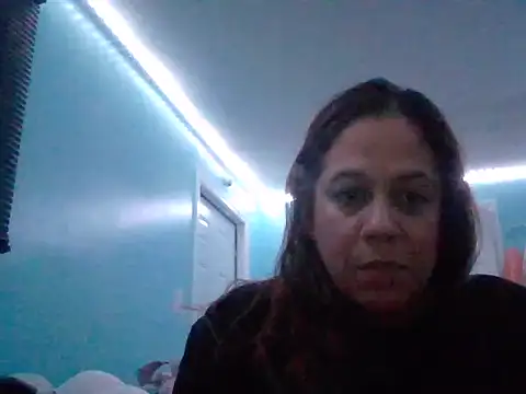 Snapshot of PrettyKittyMia chatting on 13, 9, 2025 PrettyKittyMia online show from 13, 9, 2025