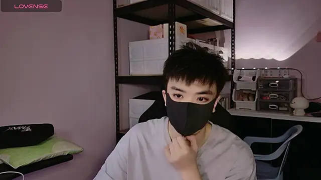 Snapshot of doggyman523 chatting on 19, 11, 2025 doggyman523 online show from 19, 11, 2025