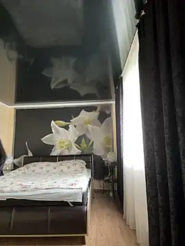 Snapshot of Liza_Will chatting on 12, 11, 2025 Liza Will online show from 12, 11, 2025