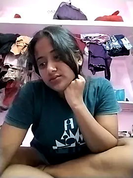 Snapshot of Fun__with__Prity chatting on 11, 10, 2025 Fun with Prity online show from 11, 10, 2025