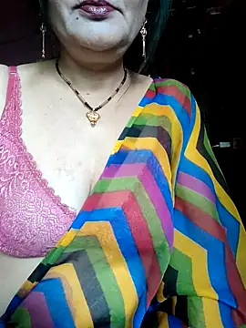 Snapshot of Cuty_siya_143 chatting on 16, 12, 2025 Cuty siya 143 online show from 16, 12, 2025