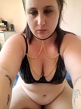 Snapshot of Mlle-S chatting on 11, 4, 2026 Mlle-S online show from 11, 4, 2026