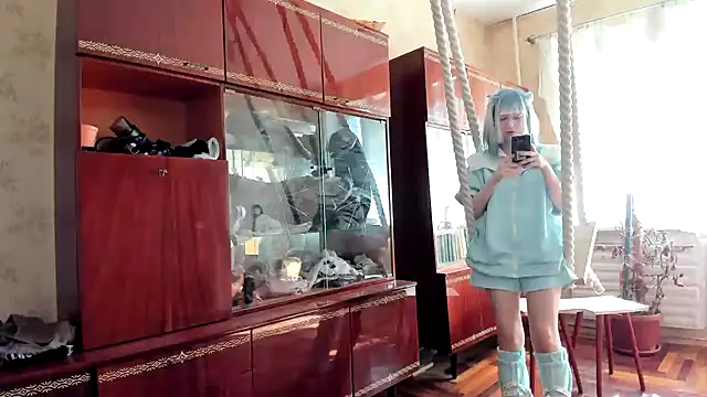 kioshi kiss online show from 23, 9, 2025