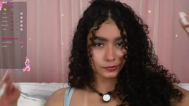 Snapshot of Victoria_Curly chatting on 19, 10, 2025 Victoria Curly online show from 19, 10, 2025