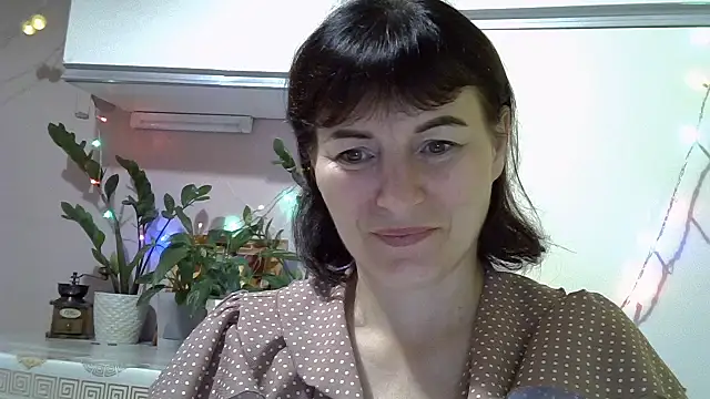 Krystal 82 online show from 11, 9, 2025