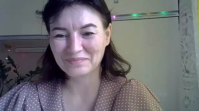 Krystal 82 online show from 12, 10, 2025