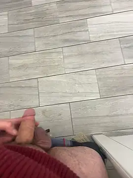 Snapshot of Malesub-84 chatting on 24, 10, 2025 Malesub-84 online show from 24, 10, 2025