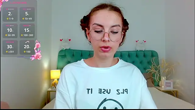 Snapshot of Real_cutie1 chatting on 9, 9, 2025 Real cutie1 online show from 9, 9, 2025