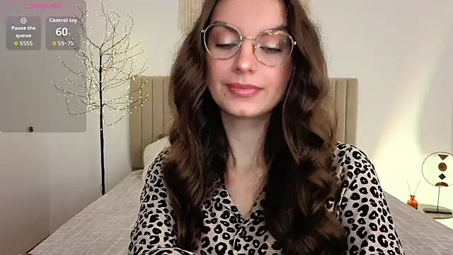 Snapshot of Real_cutie1 chatting on 13, 6, 2026 Real cutie1 online show from 13, 6, 2026