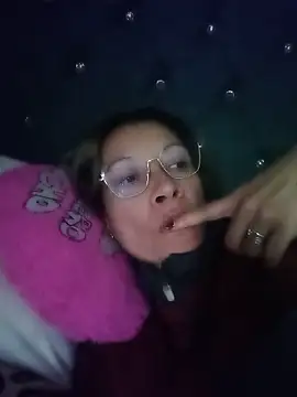 Chriss girl of imaginatio online show from 8, 6, 2026
