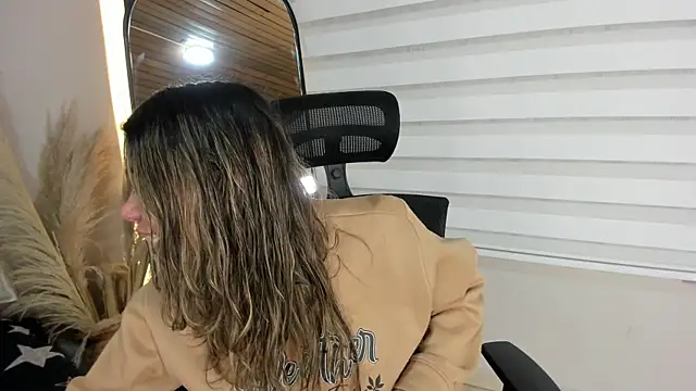 Snapshot of Rachell_criss chatting on 30, 10, 2025 Rachell criss online show from 30, 10, 2025