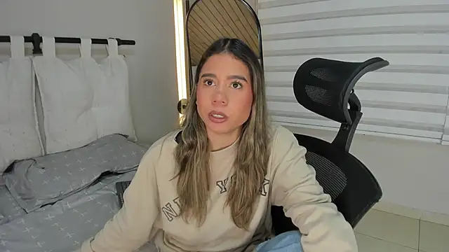 Snapshot of Rachell_criss chatting on 28, 11, 2025 Rachell criss online show from 28, 11, 2025