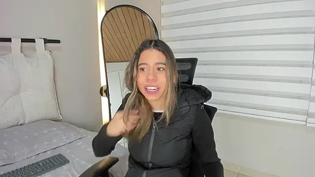 Snapshot of Rachell_criss chatting on 29, 11, 2025 Rachell criss online show from 29, 11, 2025