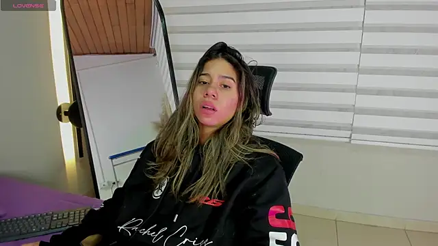 Snapshot of Rachell_criss chatting on 22, 12, 2025 Rachell criss online show from 22, 12, 2025