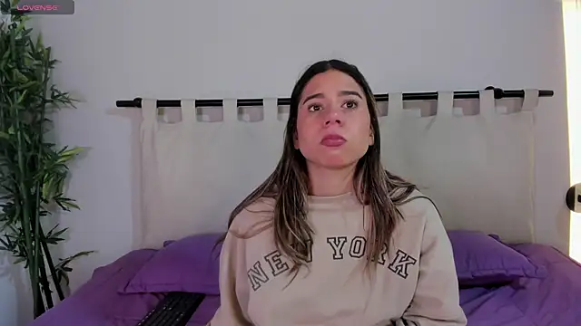 Snapshot of Rachell_criss chatting on 19, 2, 2026 Rachell criss online show from 19, 2, 2026