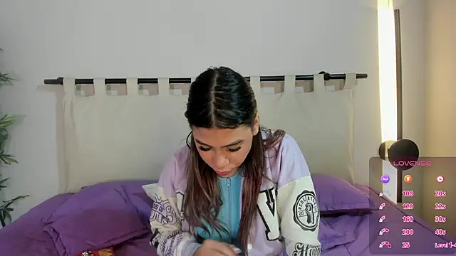 Snapshot of Rachell_criss chatting on 22, 2, 2026 Rachell criss online show from 22, 2, 2026