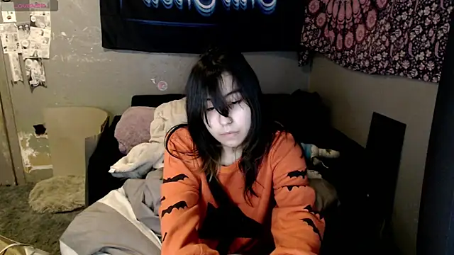 Snapshot of London_Ray chatting on 19, 10, 2025 London Ray online show from 19, 10, 2025