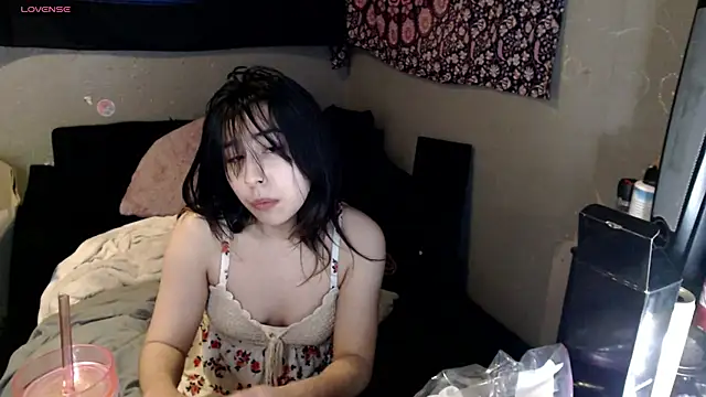 Snapshot of London_Ray chatting on 7, 11, 2025 London Ray online show from 7, 11, 2025