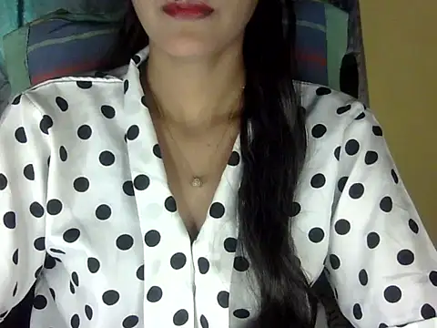 zara Khan0 online show from 17, 10, 2025