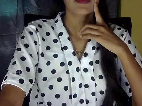 zara Khan0 online show from 9, 11, 2025