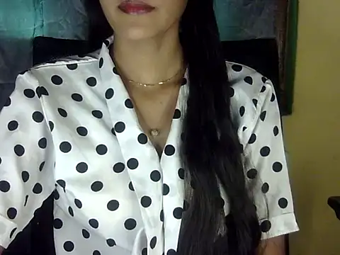 zara Khan0 online show from 14, 12, 2025